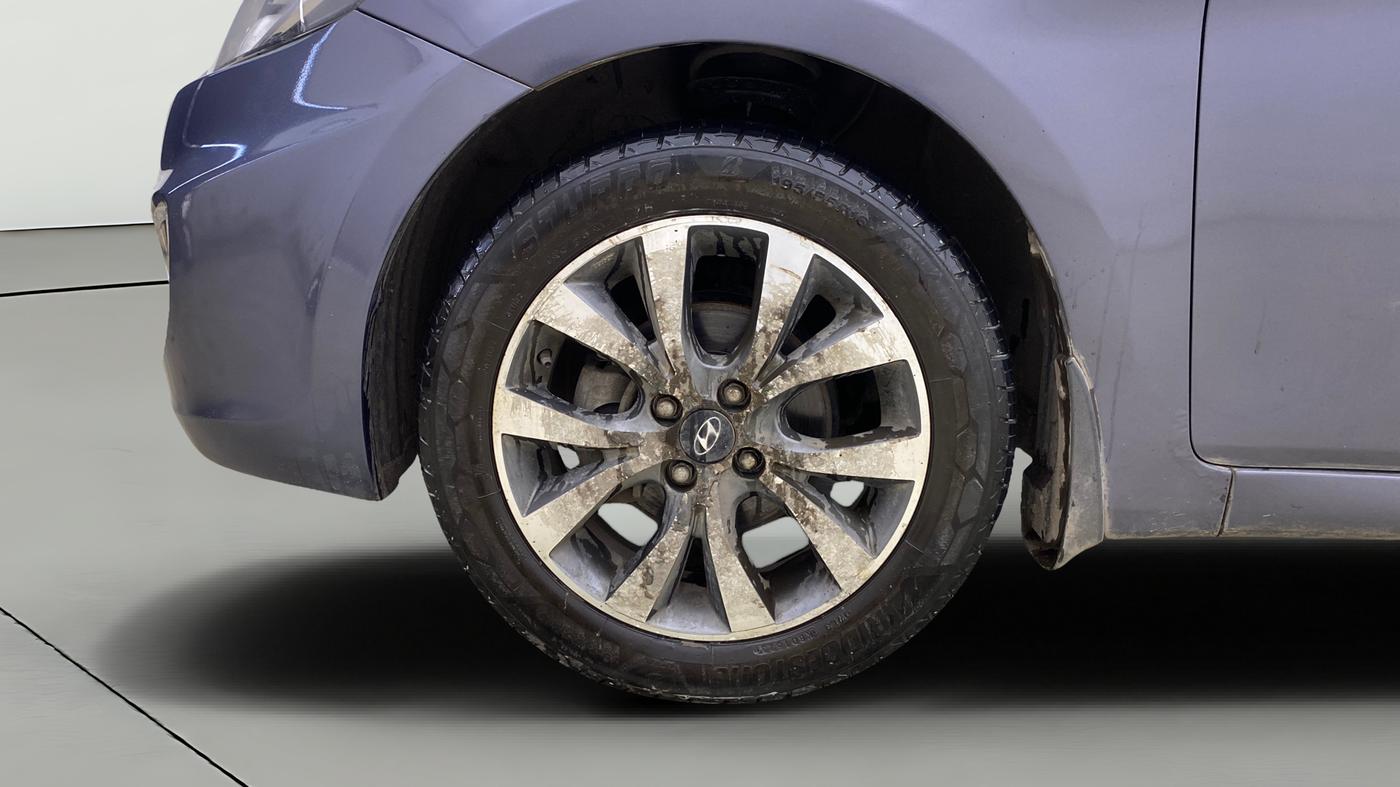 2014 Hyundai Verna FLUIDIC 1.6 VTVT SX, Petrol, Manual, 77,454 km, Left Front Wheel