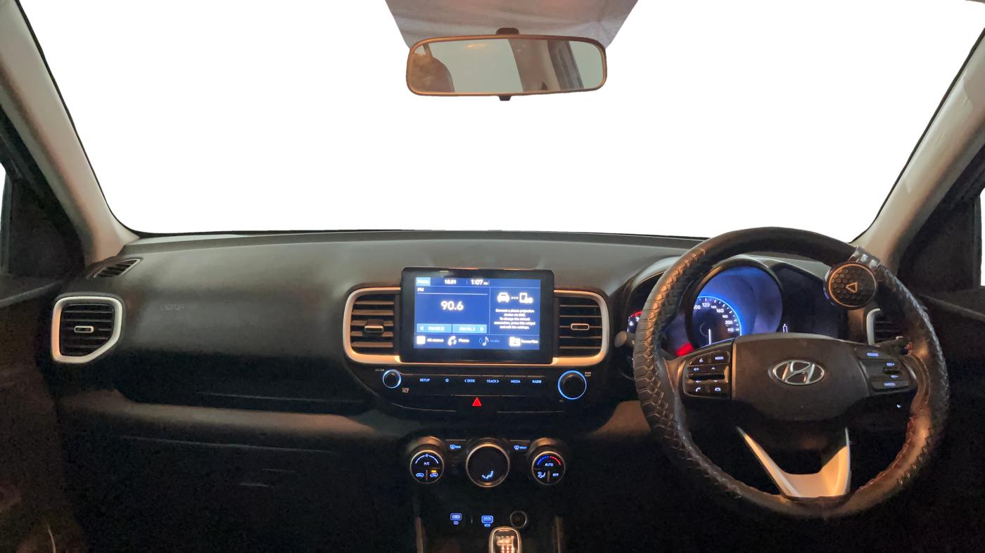 2019 Hyundai VENUE SX 1.0 TURBO, Petrol, Manual, 51,469 km, Dashboard