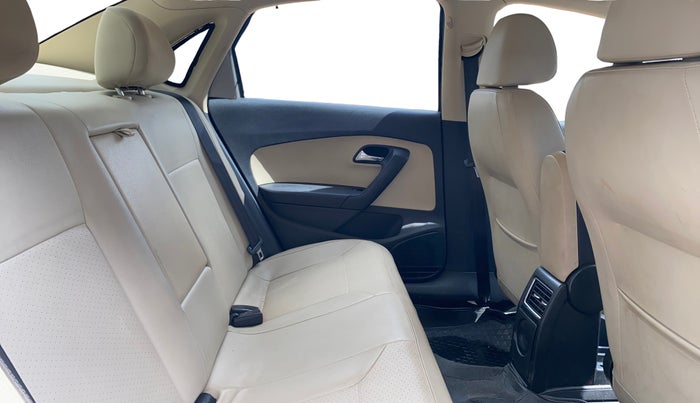 2017 Skoda Rapid STYLE 1.5 TDI AT, Diesel, Automatic, 83,221 km, Right Side Rear Door Cabin