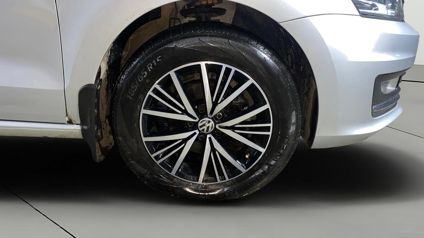 2019 Volkswagen Vento HIGHLINE DIESEL 1.5, Diesel, Manual, 88,035 km, Right Front Wheel