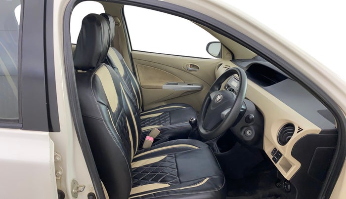 2018 Toyota Etios V PLATINUM, Petrol, Manual, 60,242 km, Right Side Front Door Cabin