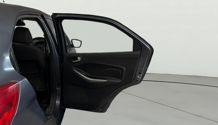 2016 Ford New Figo TREND 1.2 PETROL, Petrol, Manual, 1,22,891 km, RHS Rear Door