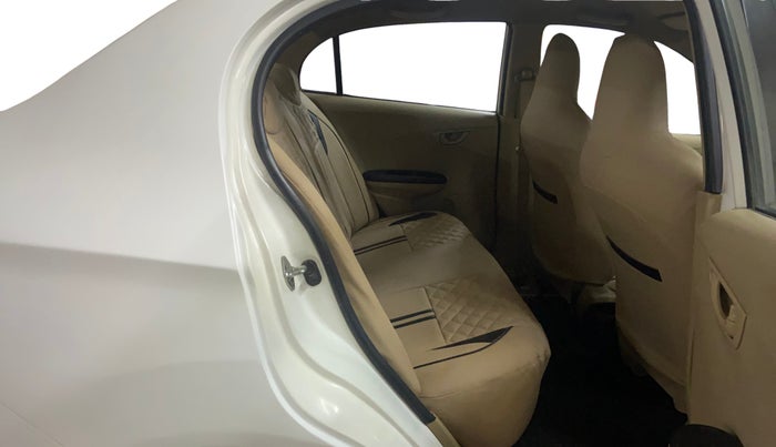 2014 Honda Amaze 1.5L I-DTEC S, Diesel, Manual, 82,876 km, Right Side Rear Door Cabin