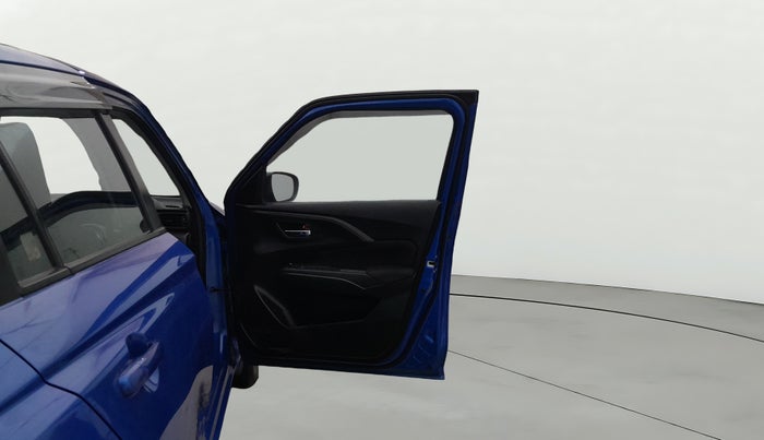2024 Maruti Swift VXi AMT, Petrol, Automatic, 5,478 km, RHS Front Door