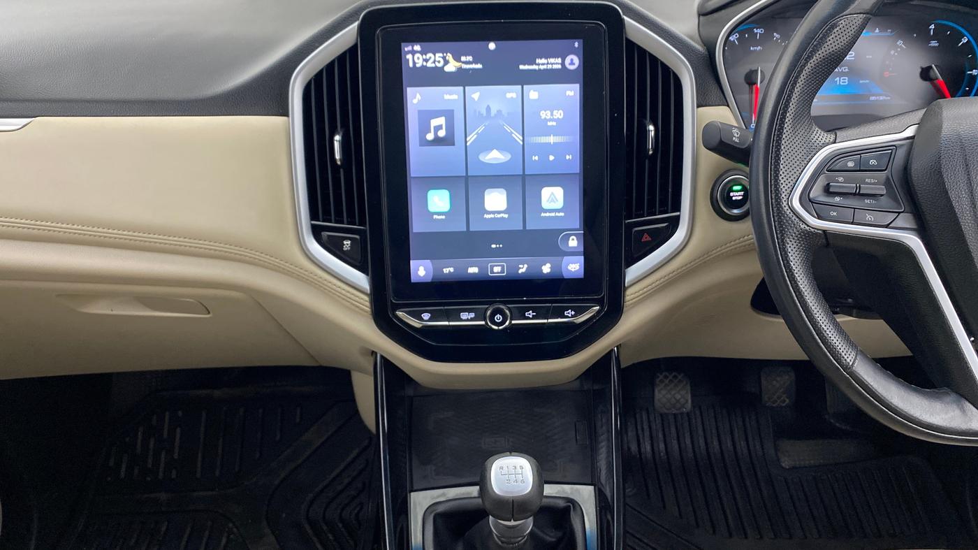 2021 MG HECTOR SHARP 2.0 DIESEL, Diesel, Manual, 85,124 km, Air Conditioner