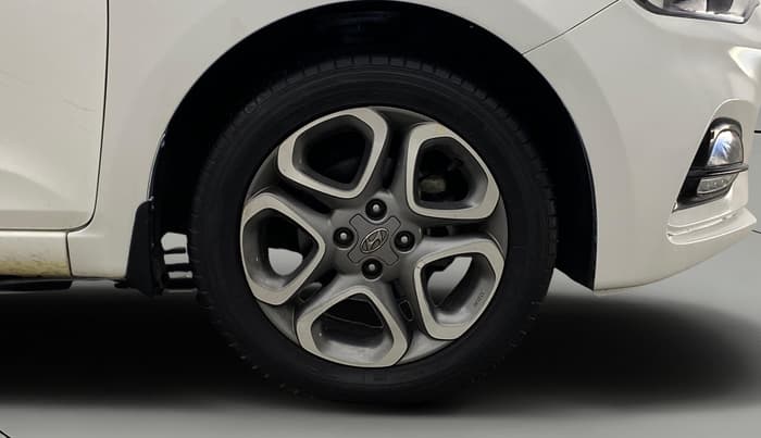 2020 Hyundai Elite i20 SPORTZ PLUS 1.2 DUAL TONE, Petrol, Manual, 23,522 km, Right Front Wheel