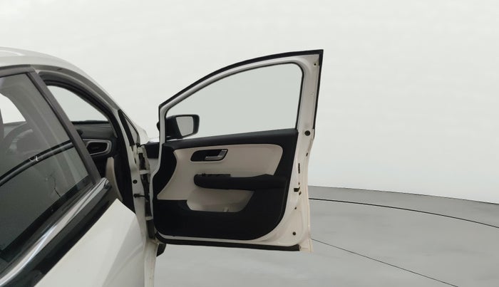 2023 Tata ALTROZ XZ PLUS O SUNROOF CNG, CNG, Manual, 19,101 km, RHS Front Door