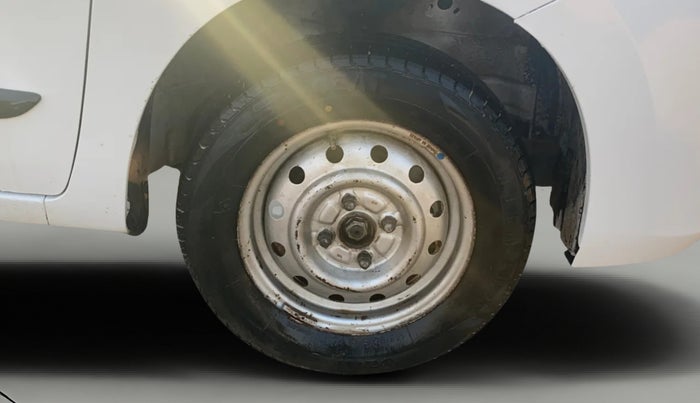 2015 Maruti Wagon R 1.0 LXI CNG, CNG, Manual, 63,864 km, Right Front Wheel
