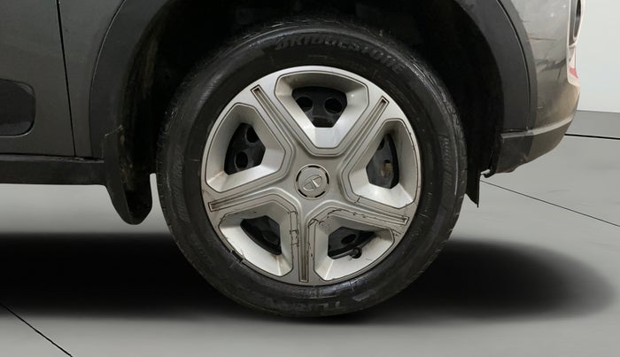 2022 Tata NEXON XM PETROL, Petrol, Manual, 27,608 km, Right Front Wheel