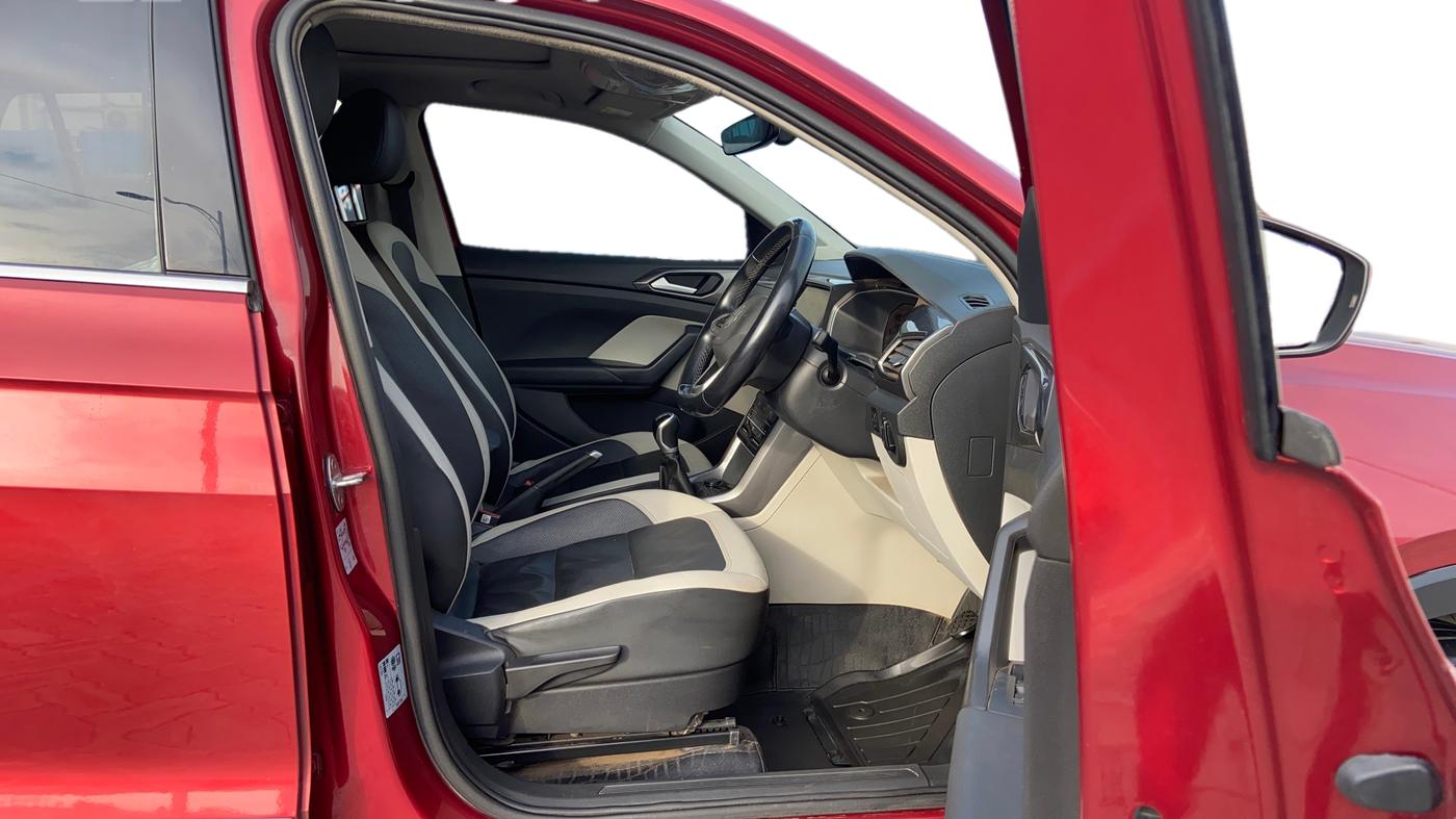 2021 Volkswagen TAIGUN TOPLINE 1.0 TSI MT, Petrol, Manual, 1,02,490 km, Right Side Front Door Cabin