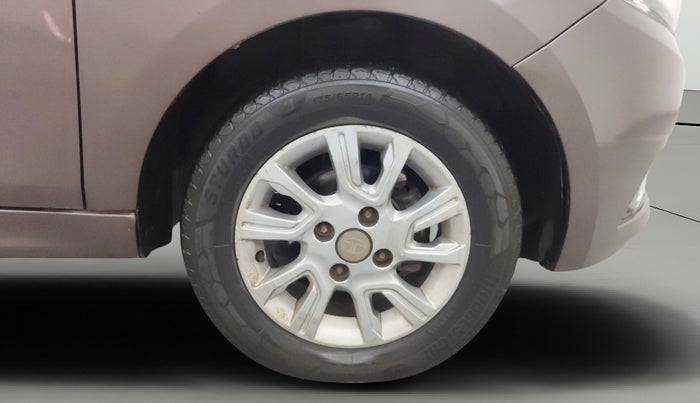 2018 Tata Tiago XZ DIESEL, Diesel, Manual, 1,47,128 km, Right Front Wheel