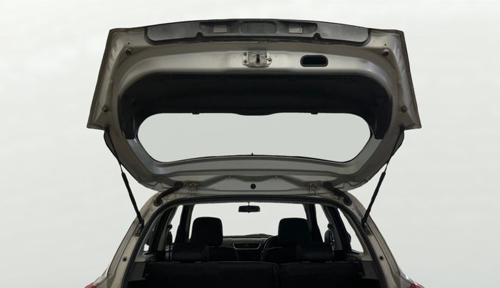 2016 Maruti Swift VXI, Petrol, Manual, 39,629 km, Boot Door Open