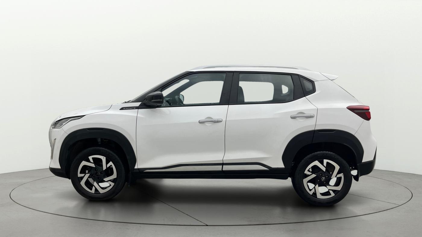 2022 Nissan MAGNITE XV MT, Petrol, Manual, 13,698 km, Left Side