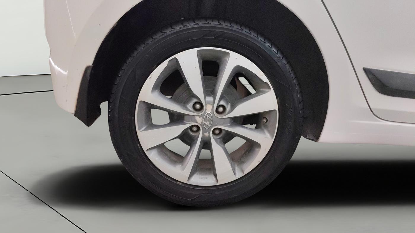 2015 Hyundai Elite i20 ASTA 1.2, Petrol, Manual, 73,171 km, Right Rear Wheel