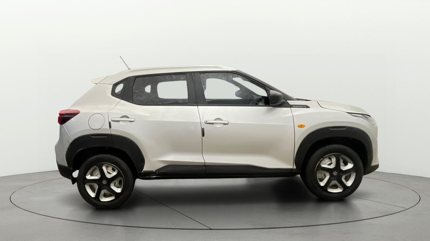 2023 Nissan MAGNITE XE, Petrol, Manual, 52,126 km, Right Side View