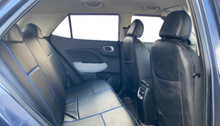 2022 Hyundai VENUE S 1.2, Petrol, Manual, 37,067 km, Right Side Rear Door Cabin