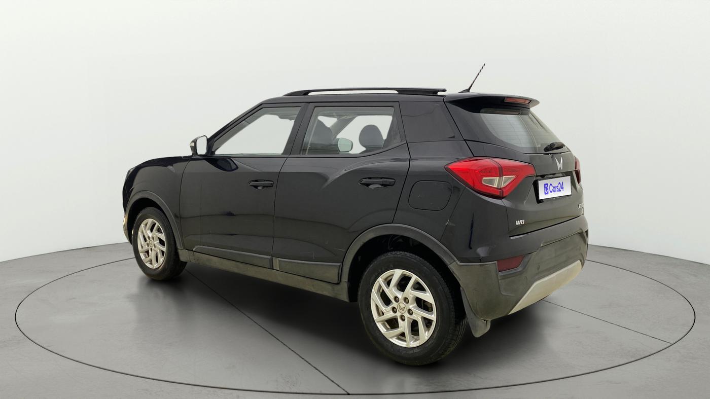 2023 Mahindra XUV300 W8 1.5 DIESEL, Diesel, Manual, 24,456 km, Left Back Diagonal
