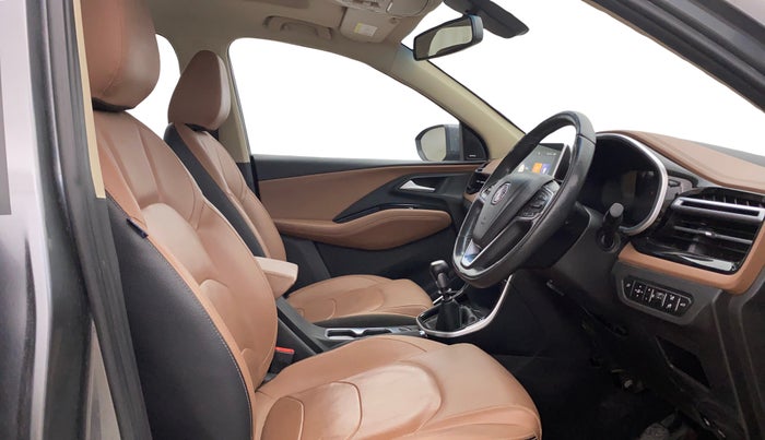 2023 MG HECTOR PLUS SHARP PRO 2.0 TURBO DIESEL 7 STR, Diesel, Manual, 49,840 km, Right Side Front Door Cabin