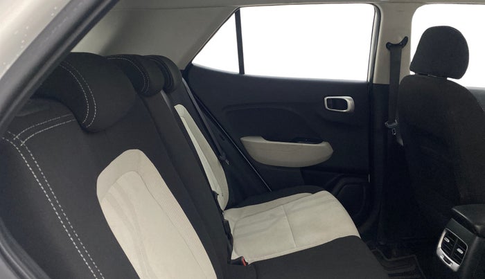 2023 Hyundai VENUE SX 1.2 PETROL, Petrol, Manual, 15,640 km, Right Side Rear Door Cabin