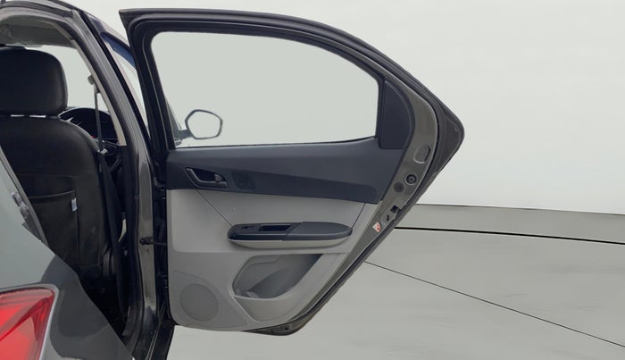2022 Tata Tiago XT CNG, CNG, Manual, 75,705 km, RHS Rear Door
