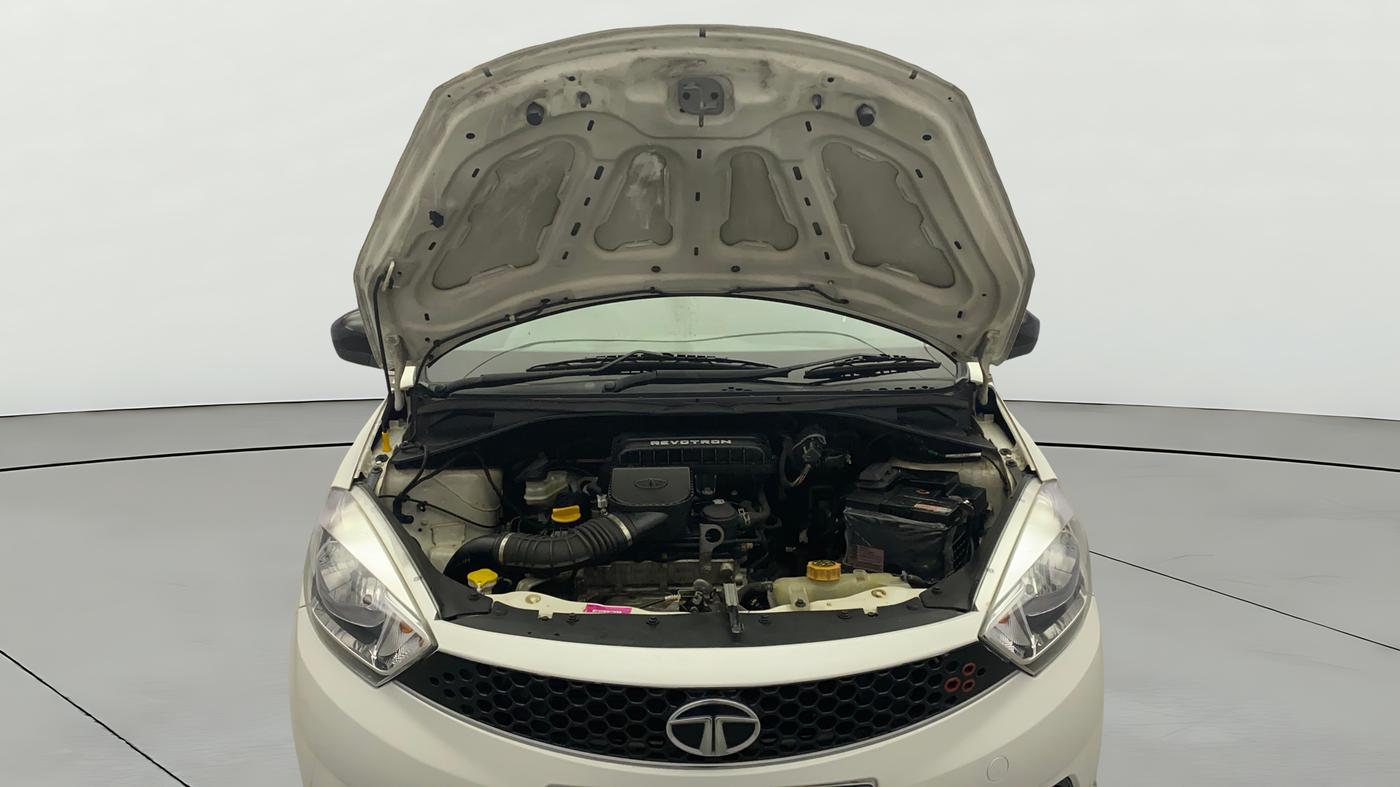 2017 Tata Tiago WIZZ EDITION PETROL, Petrol, Manual, 41,939 km, Open Bonet