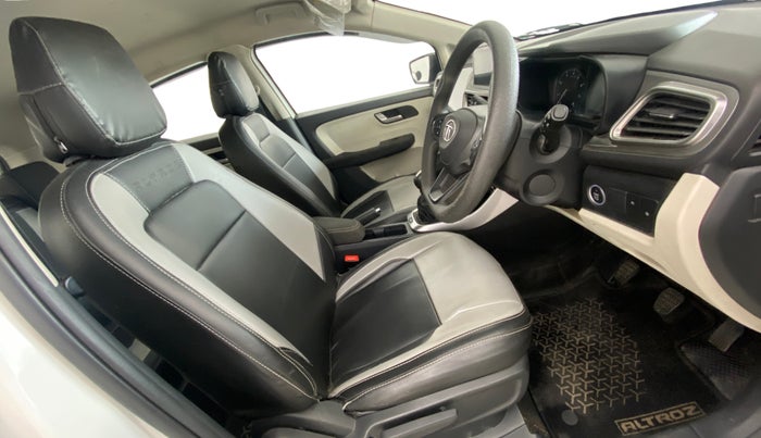2022 Tata ALTROZ XZ PETROL, Petrol, Manual, 42,656 km, Right Side Front Door Cabin