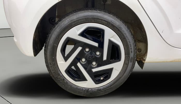 2024 Hyundai GRAND I10 NIOS Sportz 1.2 HY-CNG Duo, CNG, Manual, 11,825 km, Right Rear Wheel