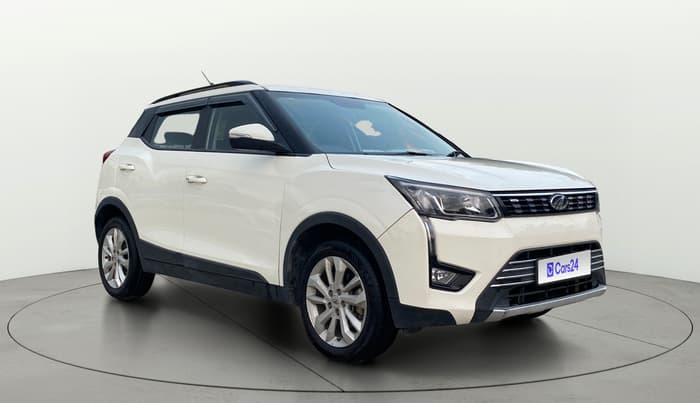 2021 Mahindra XUV300 W8 1.2 PETROL, Petrol, Manual, 38,257 km, Right Front Diagonal