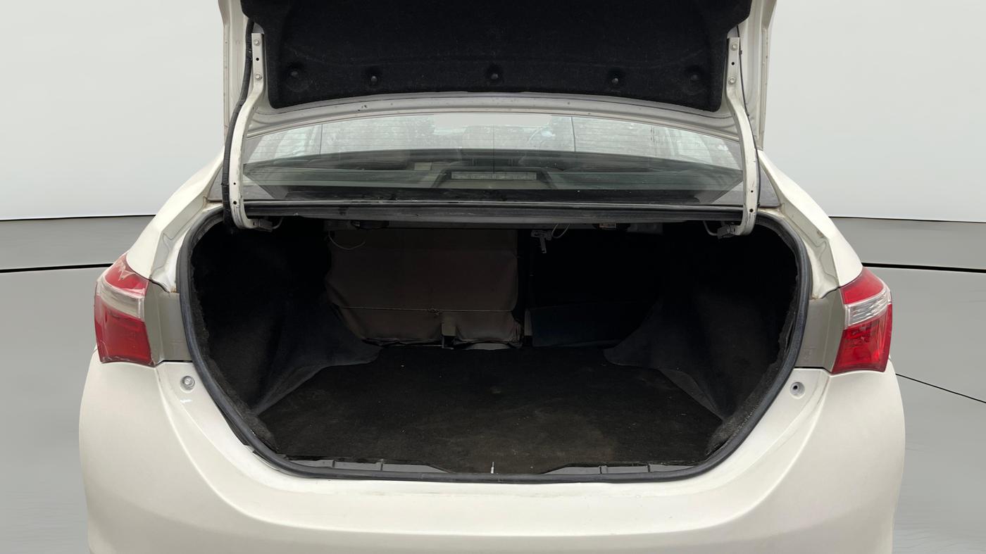 2014 Toyota Corolla Altis J PETROL, Petrol, Manual, 1,04,585 km, Boot Open Zoomed View