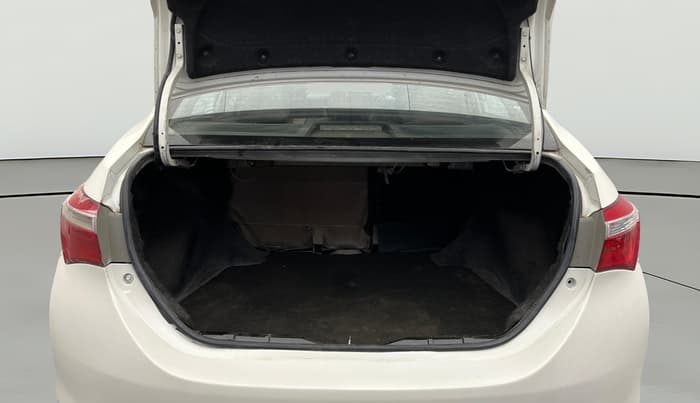 2014 Toyota Corolla Altis J PETROL, Petrol, Manual, 1,04,461 km, Boot Open Zoomed View