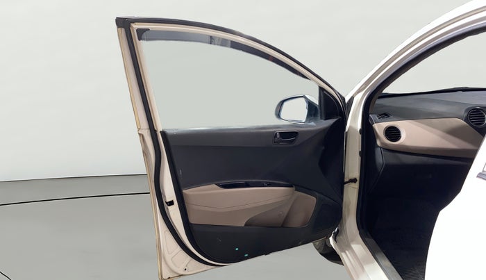 2014 Hyundai Grand i10 MAGNA 1.1 CRDI, Diesel, Manual, 66,215 km, LHS Front Door