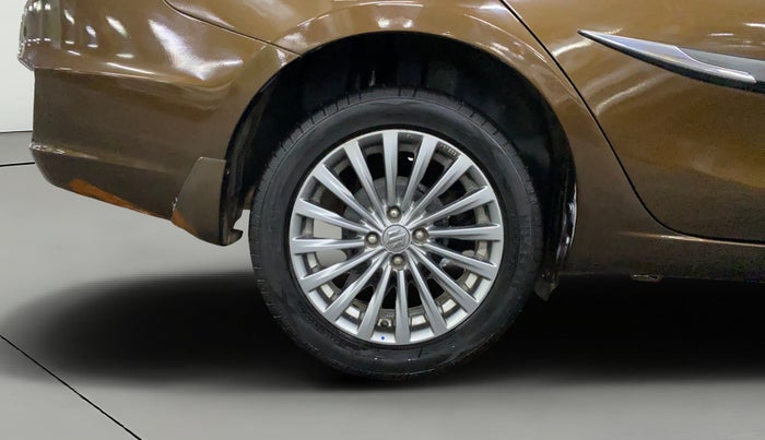 2015 Maruti Ciaz ZDI+ SHVS, Diesel, Manual, 71,836 km, Right Rear Wheel