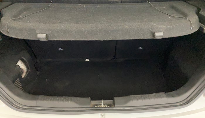 2017 Maruti IGNIS ZETA 1.2 AMT, Petrol, Automatic, 39,009 km, Boot Inside