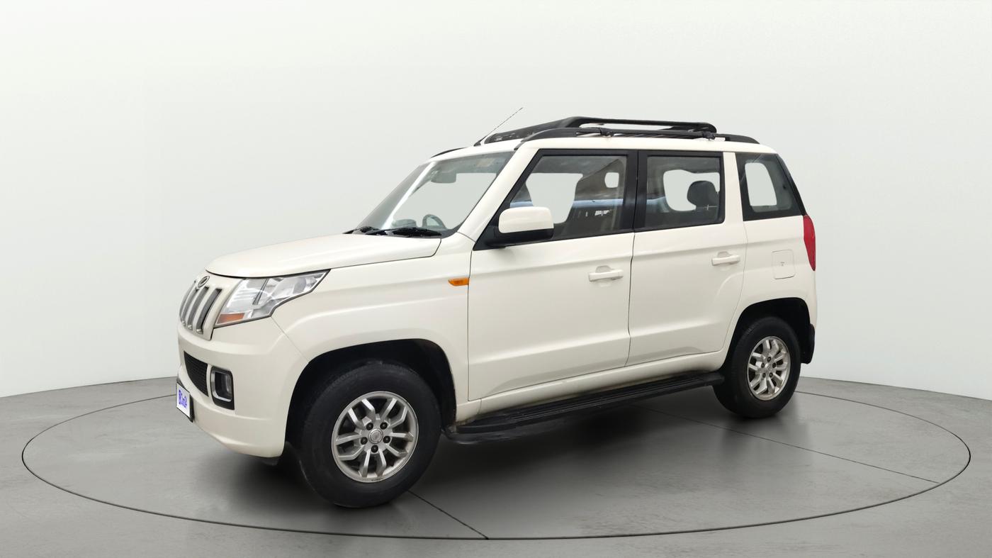 2016 Mahindra TUV300 T8, Diesel, Manual, 1,12,896 km, Left Front Diagonal