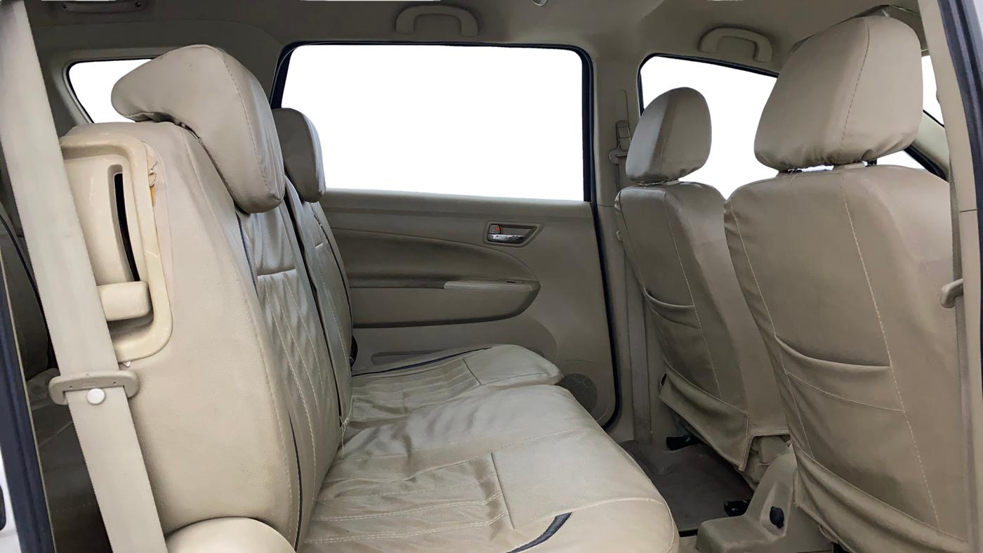 2016 Maruti Ertiga VXI, CNG, Manual, 48,689 km, Right Side Rear Door Cabin