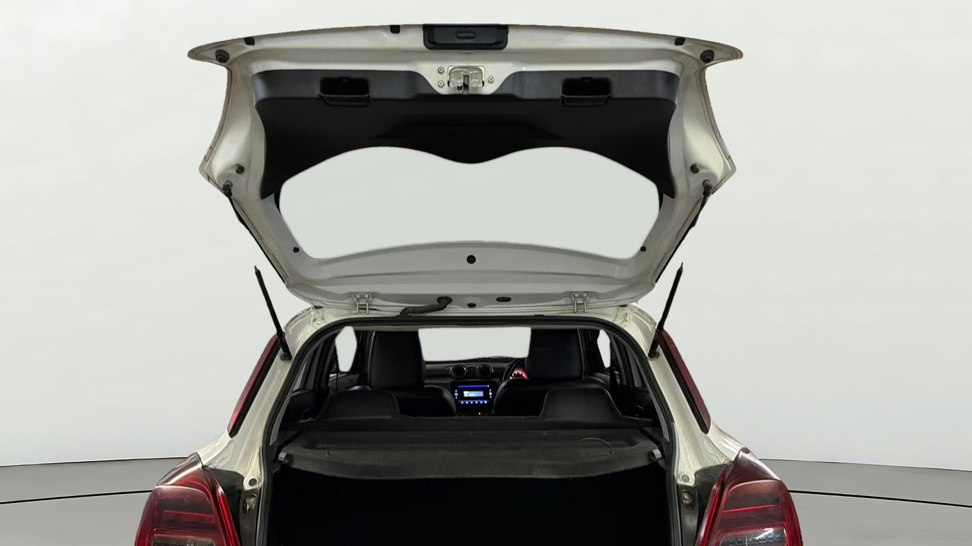 2022 Maruti Swift VXI, Petrol, Manual, 33,721 km, Boot Door Open