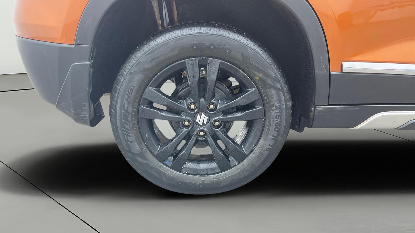 2019 Maruti Vitara Brezza ZDI AMT, Diesel, Automatic, 66,850 km, Right Rear Wheel