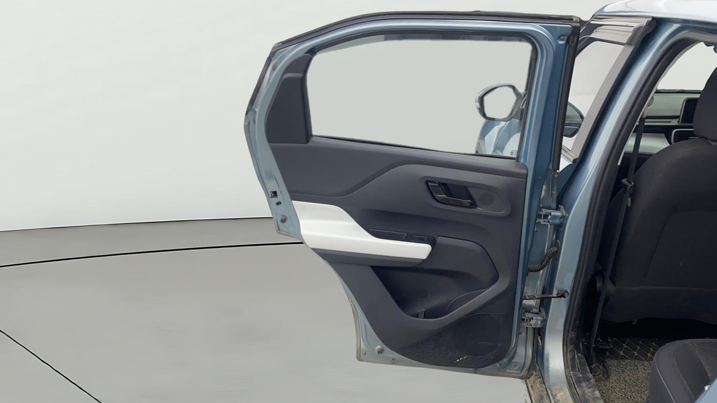 2024 Tata PUNCH Accomplished Dazzle Sunroof, Petrol, Manual, 27,374 km, LHS Rear Door
