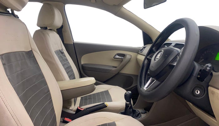 2014 Skoda Rapid AMBITION 1.6 TDI CR MT PLUS, Diesel, Manual, 1,15,272 km, Right Side Front Door Cabin