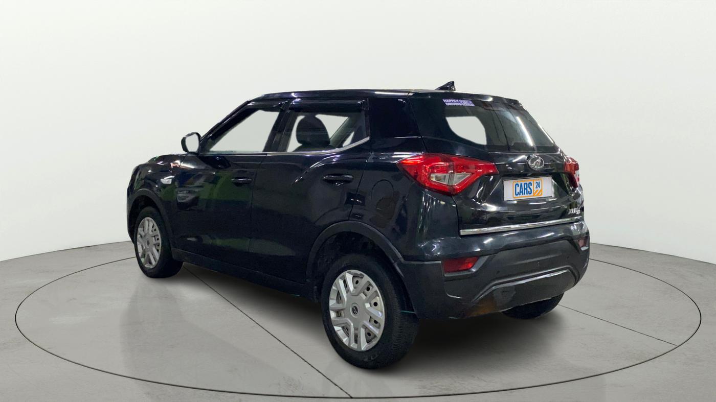 2022 Mahindra XUV300 W4 1.2 PETROL, Petrol, Manual, 26,197 km, Left Back Diagonal