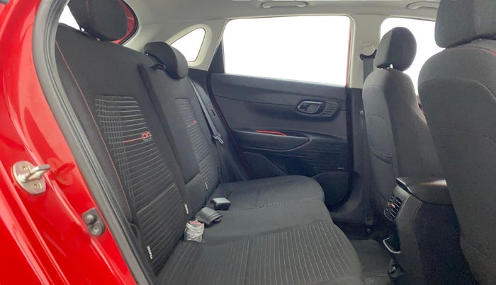 2022 Hyundai NEW I20 ASTA (O) 1.2 MT, Petrol, Manual, 29,606 km, Right Side Rear Door Cabin