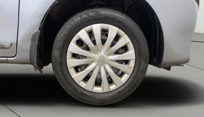 2014 Toyota Etios Liva G, Petrol, Manual, 69,429 km, Right Front Wheel