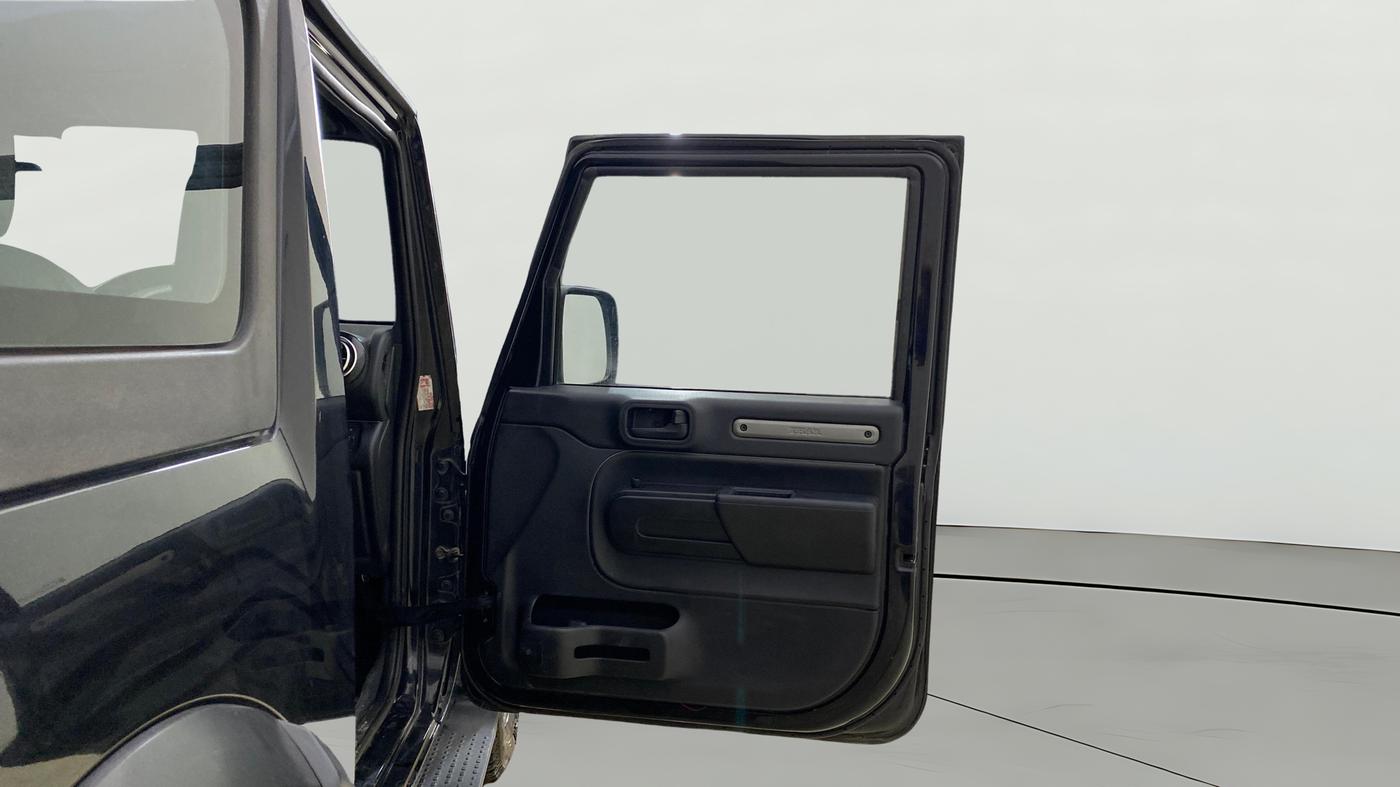 2021 Mahindra Thar LX PETROL HT 4WD AT, Petrol, Automatic, 78,013 km, RHS Front Door
