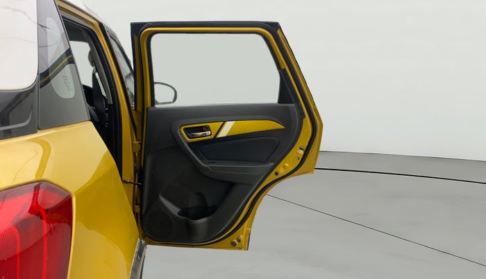 2016 Maruti Vitara Brezza ZDI PLUS DUAL TONE, Diesel, Manual, 61,834 km, RHS Rear Door