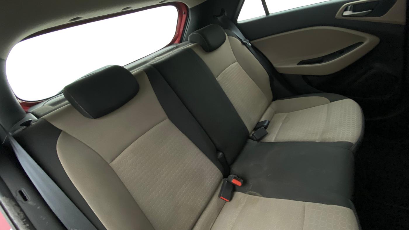 2016 Hyundai Elite i20 ASTA 1.2 (O), Petrol, Manual, 13,103 km, Right Side Rear Door Cabin