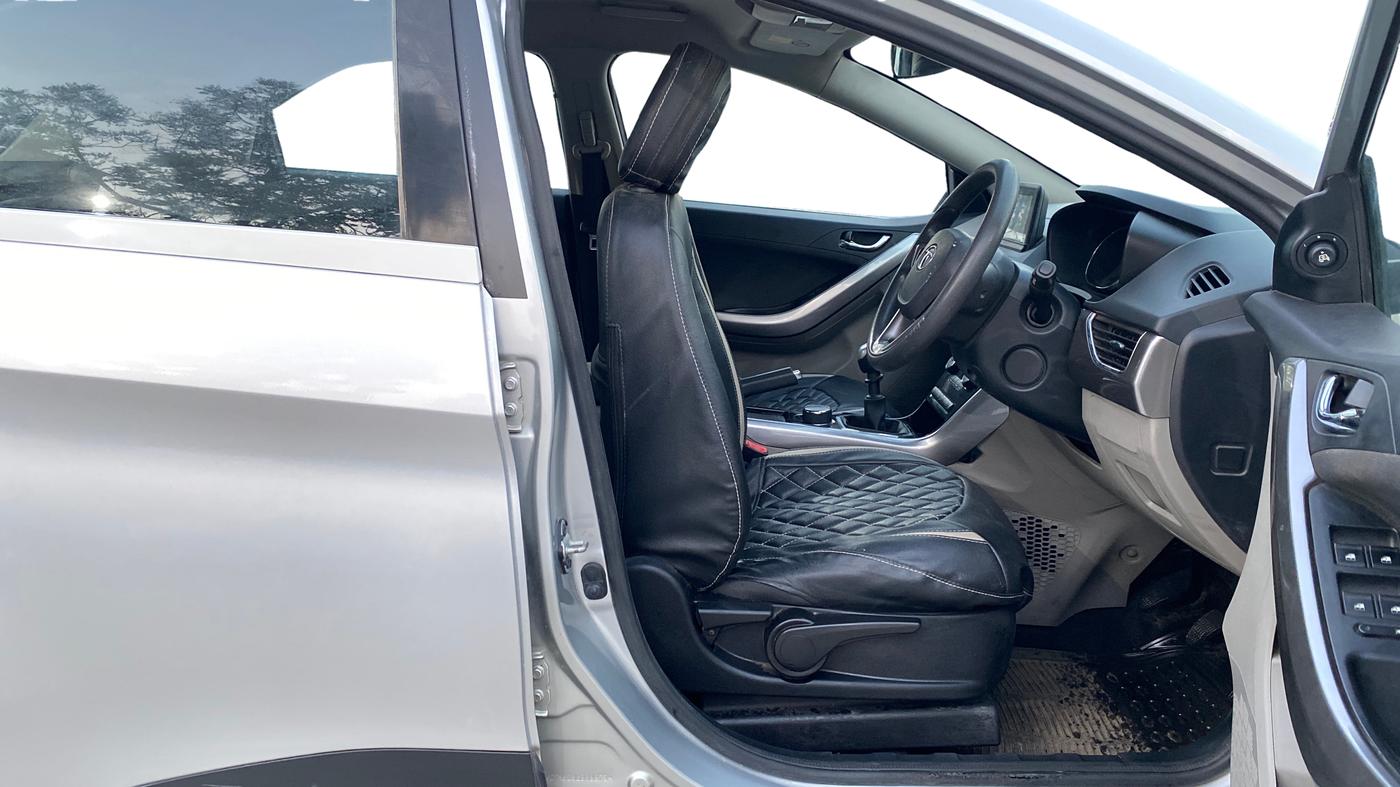 2018 Tata NEXON XZ PLUS DIESEL, Diesel, Manual, 65,367 km, Right Side Front Door Cabin