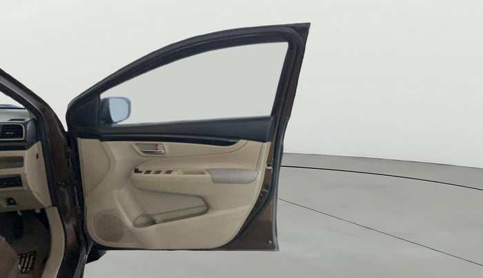 2016 Maruti Ciaz VXI+, Petrol, Manual, 65,720 km, RHS Front Door