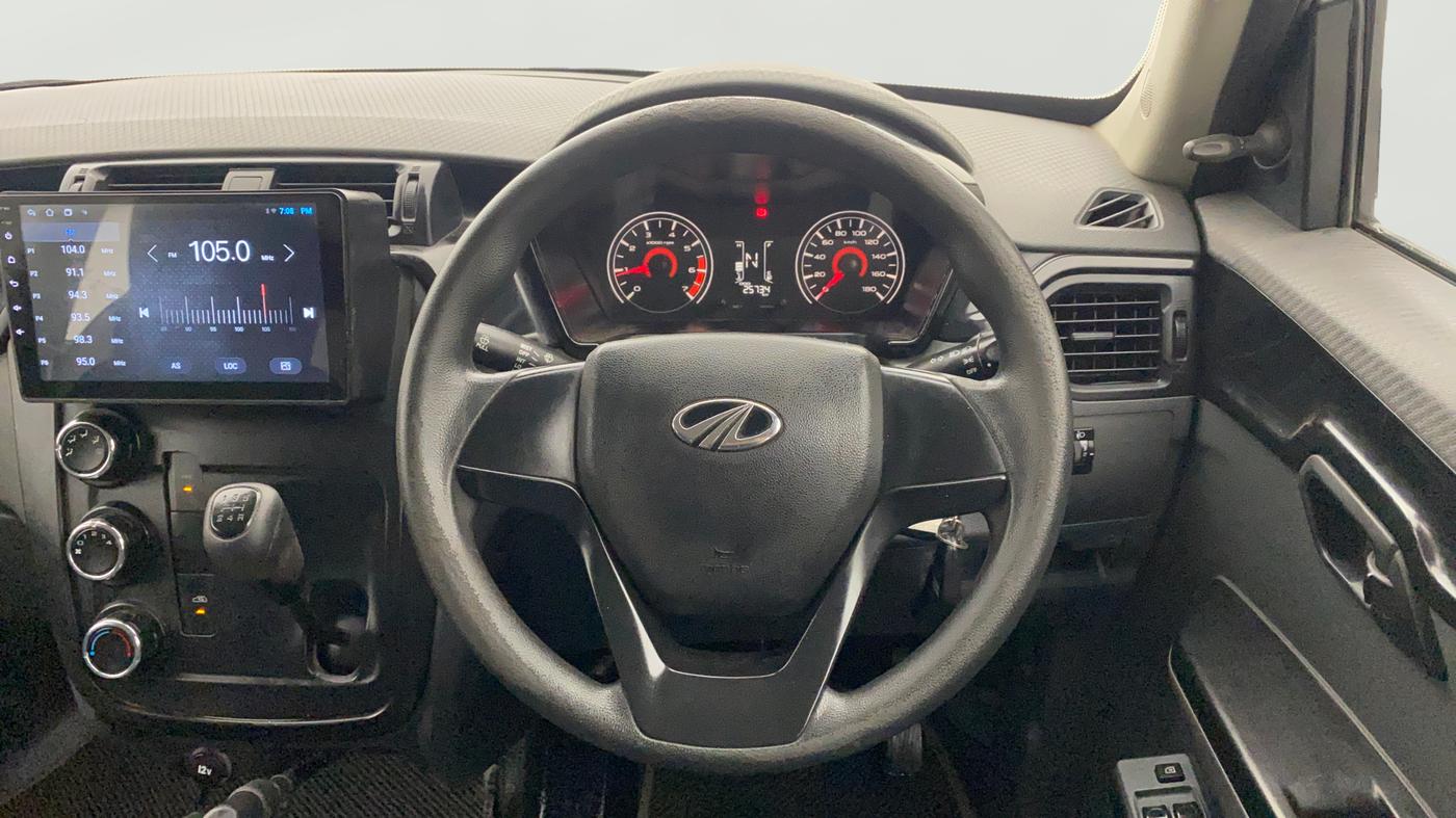 2020 Mahindra KUV 100 NXT K2+ P 6 STR, Petrol, Manual, 25,706 km, Steering Wheel Close Up