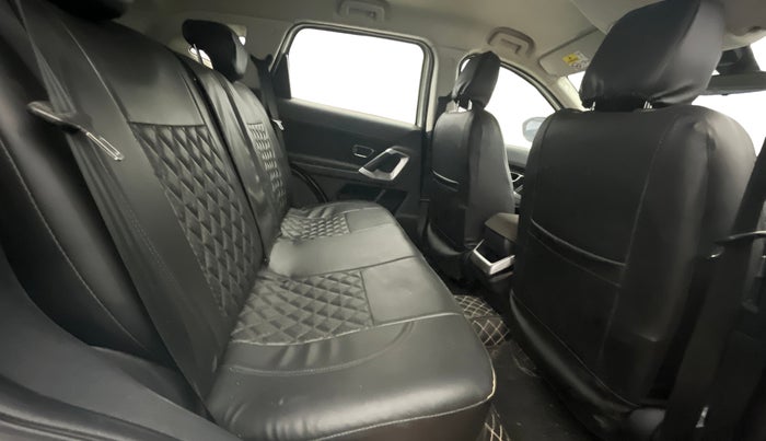 2019 Tata Harrier XT 2.0L KRYOTEC, Diesel, Manual, 64,984 km, Right Side Rear Door Cabin