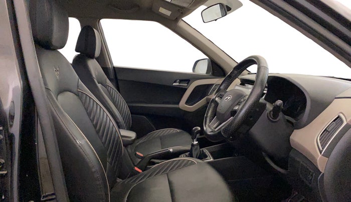 2016 Hyundai Creta SX PLUS 1.6 PETROL, Petrol, Manual, 98,579 km, Right Side Front Door Cabin